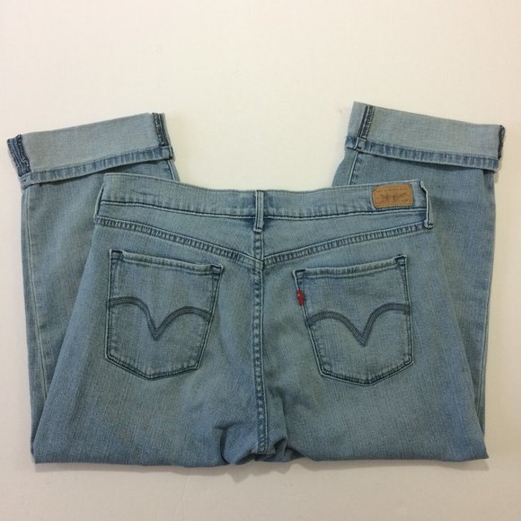 Levi's 515 Women's Denim Capri Light Wash Blue Jeans Cuffed Size 8 (32x20.5) - Picture 6 of 8